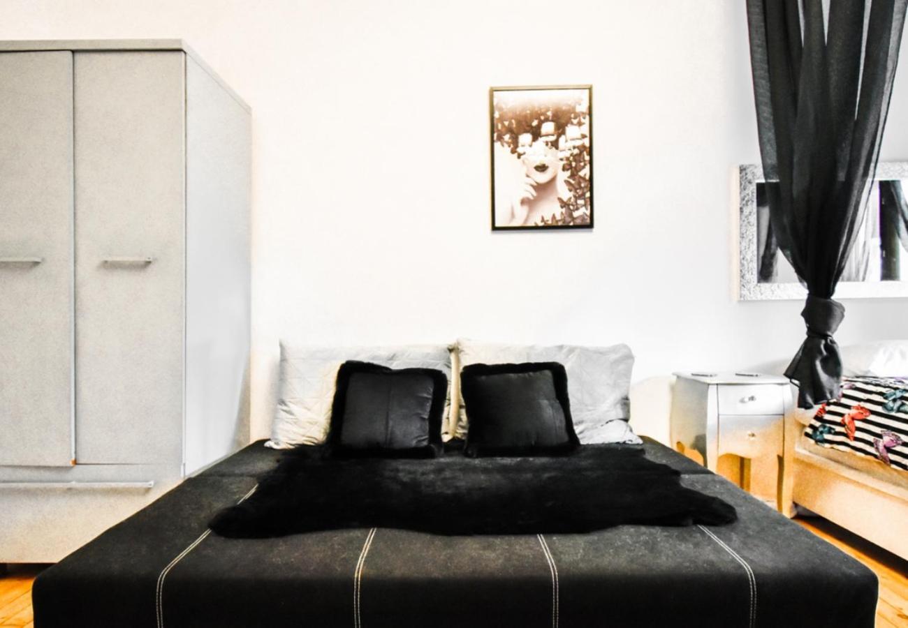 Dietro L Angolo, 2 Bath Apartment Sofia Exterior foto